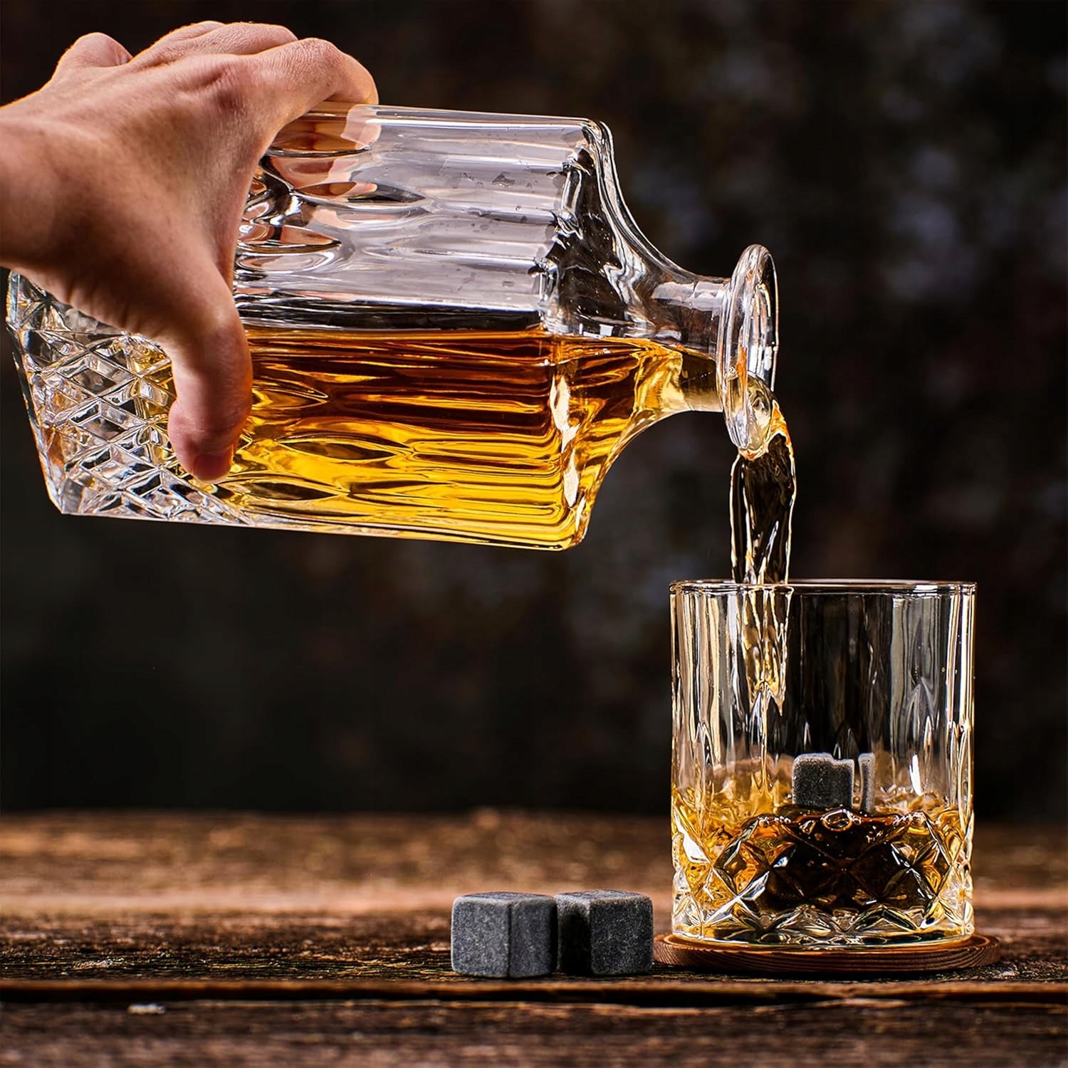 Lovreno Whisky Premium — Karafka + 2 szklanki + kamienie chłodzące w skrzynce